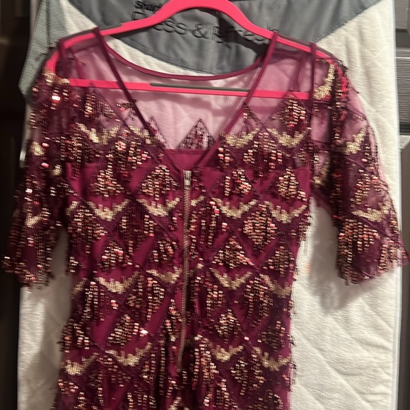 NWOT. Maroon. Party cocktail dress bodycon sequins. Stretches - Picture 11 of 14
